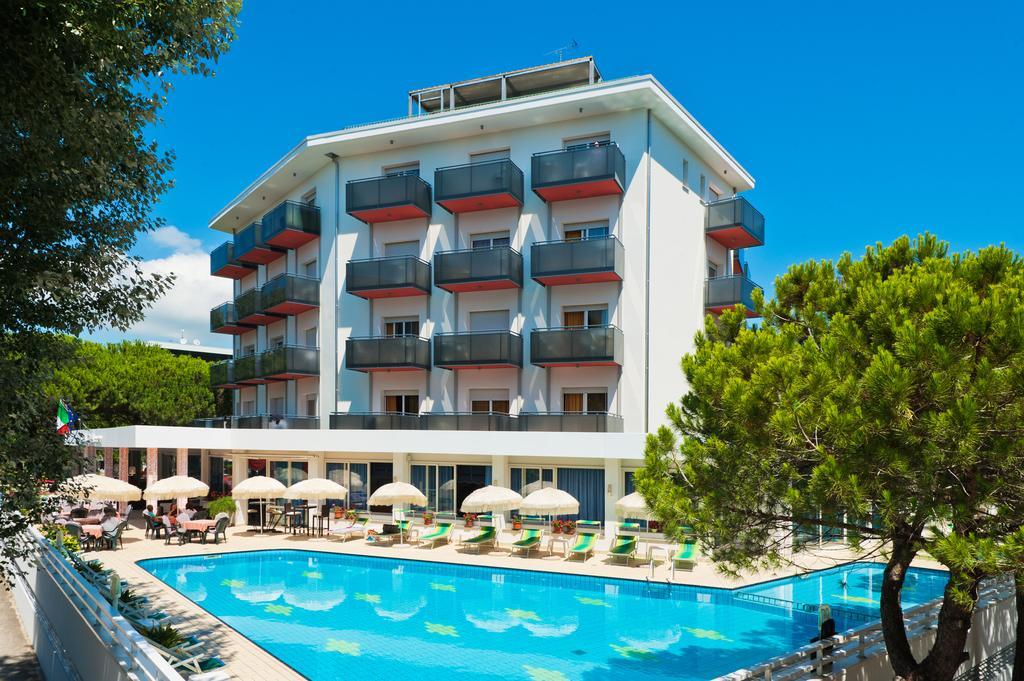 Hotel Gimm Bibione Extérieur photo