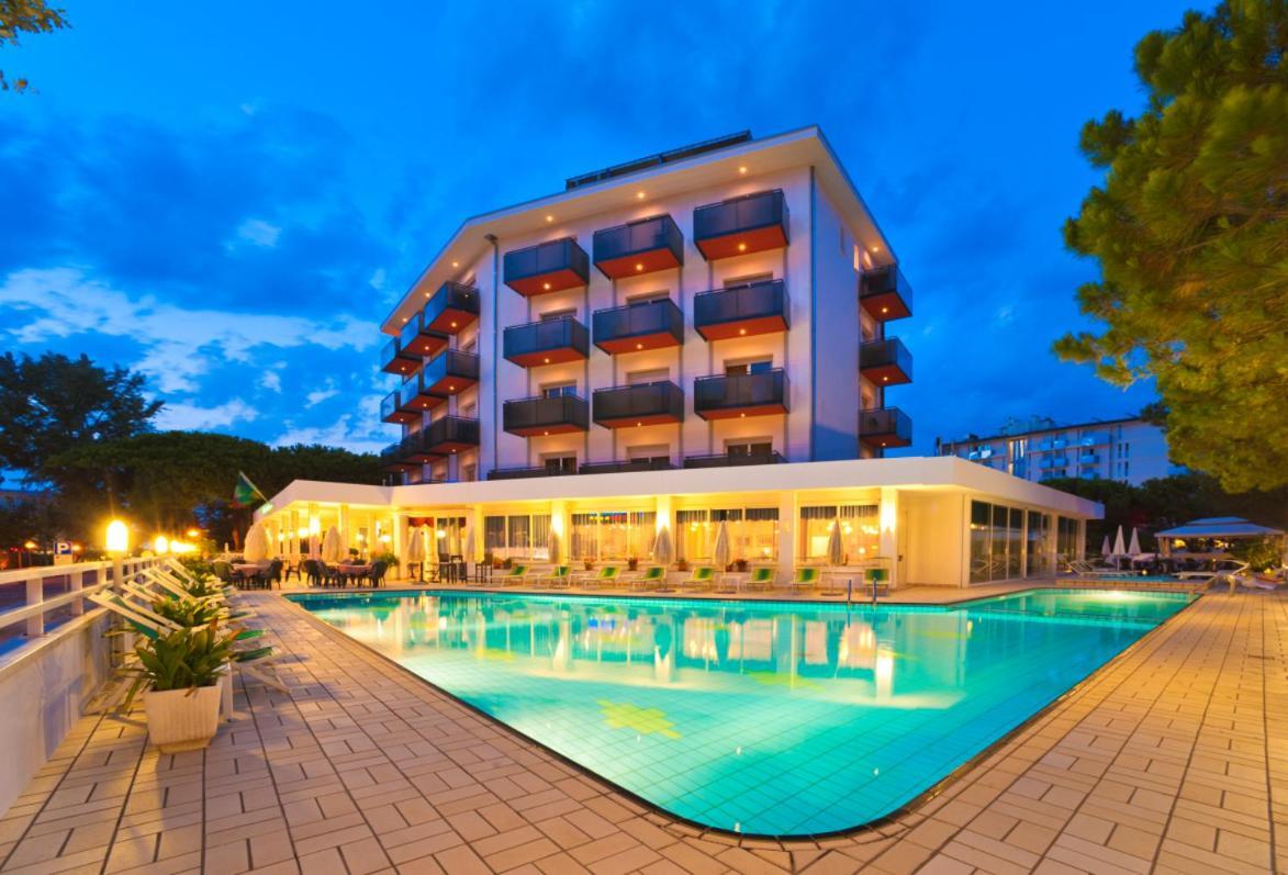 Hotel Gimm Bibione Extérieur photo